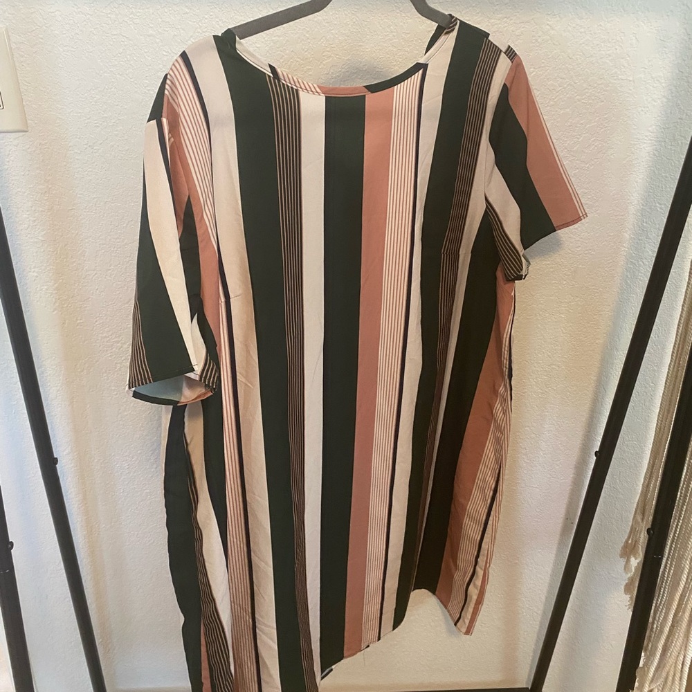 NWOT Shein pink green white size 1XL dress